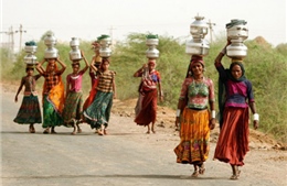 Phận “vợ nước” ở Ấn Độ